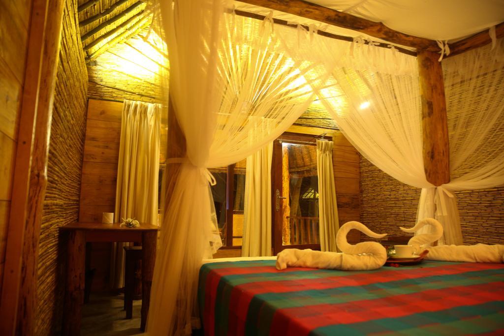 Thejan Beach Cabanas Bentota Exterior photo